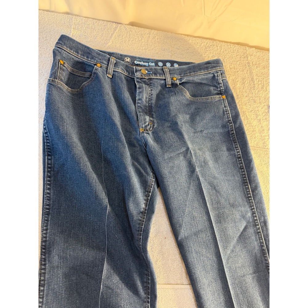 Wrangler Cowboy Cut Premium Performance Slim Fit Jeans Mens 36x30 Blue 1036MAVMR
